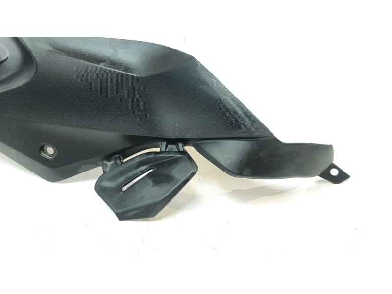 Recambio de moldura para bmw r 1200 r r 1200 r referencia OEM IAM 46638534274  