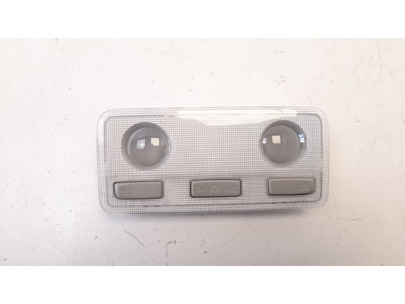 Recambio de luz interior para toyota yaris 1.5 16v cat referencia OEM IAM 812600D070  