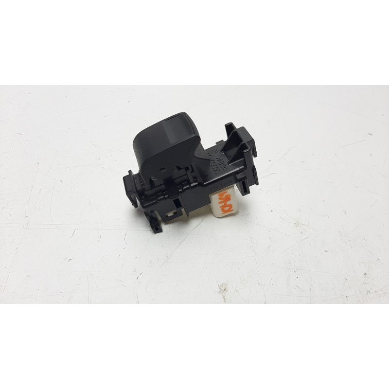 Recambio de mando elevalunas trasero derecho para toyota yaris 1.5 16v cat referencia OEM IAM 848100D030 8292B7N 