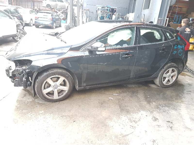 volvo v40 del año 2015