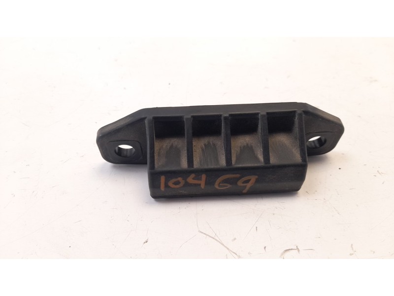 Recambio de maneta exterior porton para toyota yaris 1.5 16v cat referencia OEM IAM 8484028030  