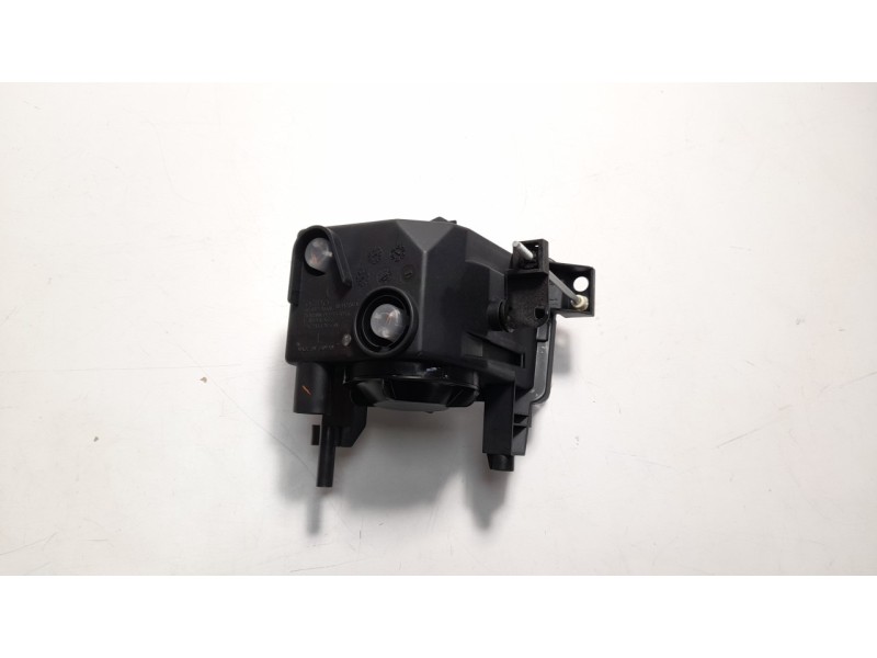 Recambio de faro antiniebla izquierdo para opel vectra c berlina referencia OEM IAM 6710041  OP0584414