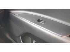 Recambio de mando elevalunas delantero derecho para kia stonic (ybcuv) 1.2 cat referencia OEM IAM 93575H8000WK   2
