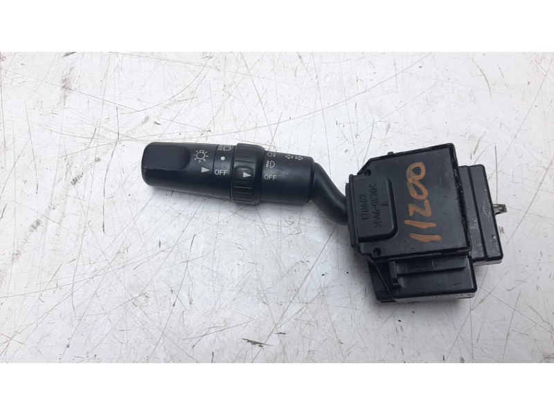 Recambio de mando intermitentes para mazda 3 berlina (bk) 1.6 cd diesel cat referencia OEM IAM 17D682  