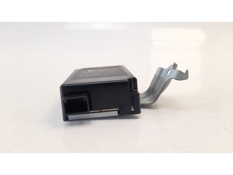 Recambio de modulo electronico para toyota yaris city referencia OEM IAM 897600D031 MB1584005280 10R038102