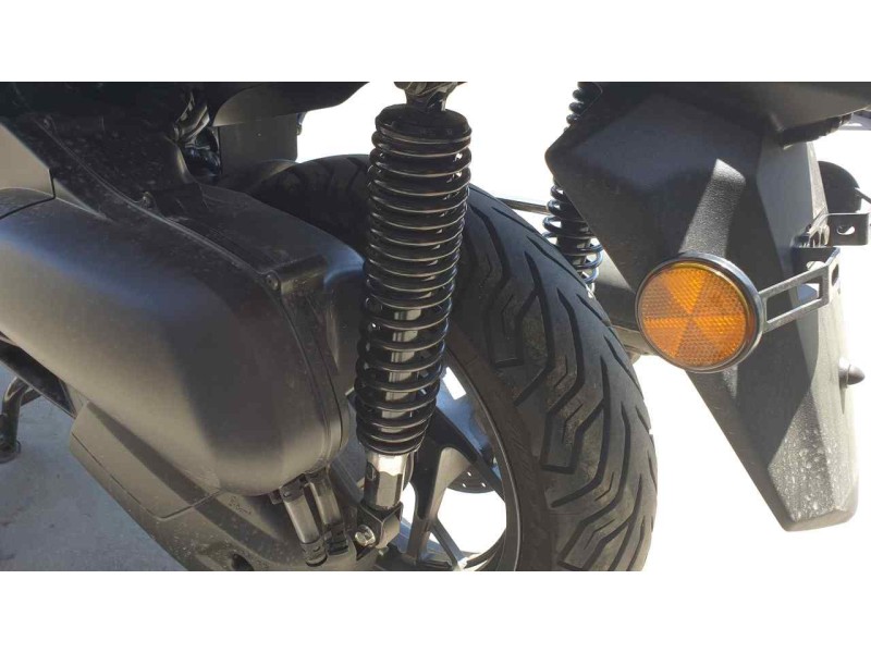 Recambio de amortiguador trasero para yamaha x-max 125 referencia OEM IAM BL2F22100000  