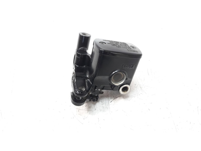 Recambio de bomba freno para yamaha x-max 125 referencia OEM IAM B74F587000  