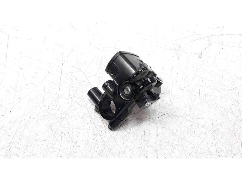 Recambio de bomba freno para yamaha x-max 125 referencia OEM IAM B74F587000  