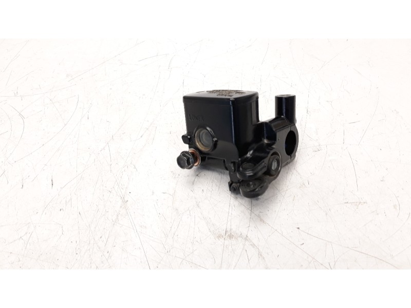 Recambio de bomba freno para yamaha x-max 125 referencia OEM IAM B74F58700000  
