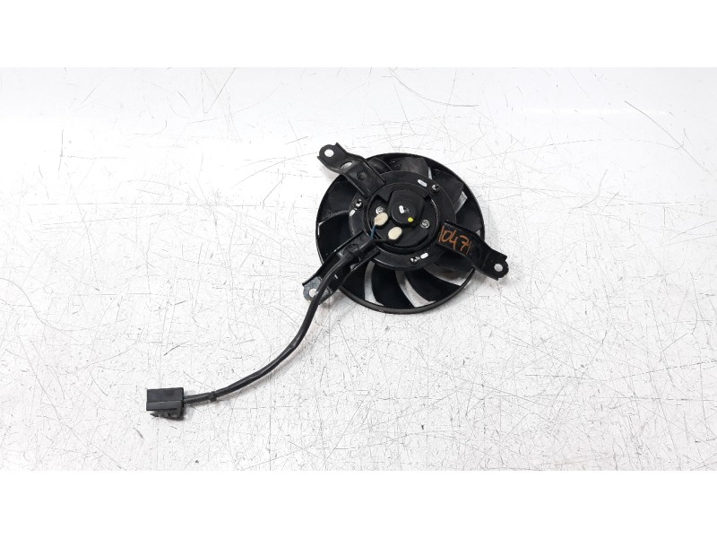 Recambio de electroventilador para yamaha x-max 125 referencia OEM IAM B74E24050000  