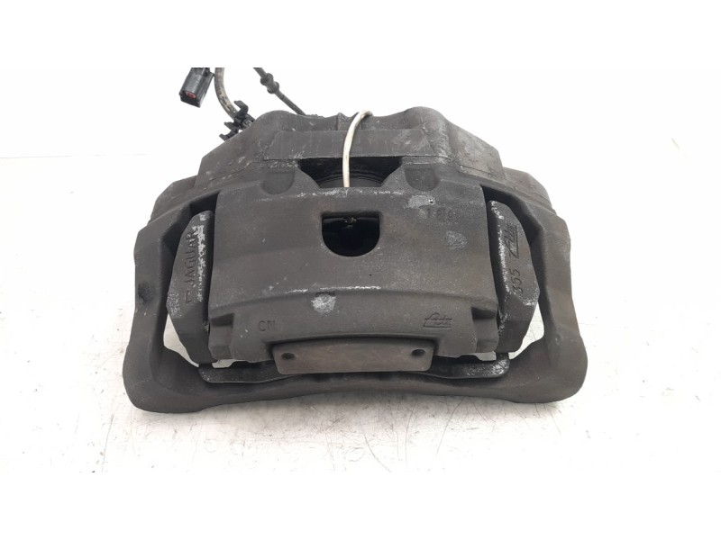 Recambio de pinza de freno delantera izquierda para jaguar xf 3.0 v6 diesel cat referencia OEM IAM C2D3107  