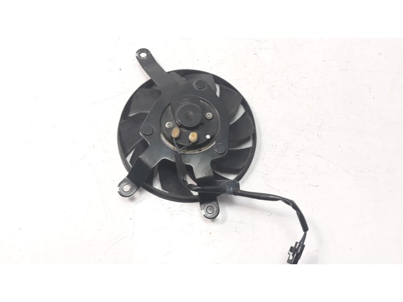 Recambio de electroventilador para honda cbr 650r referencia OEM IAM 19020MFGD01  