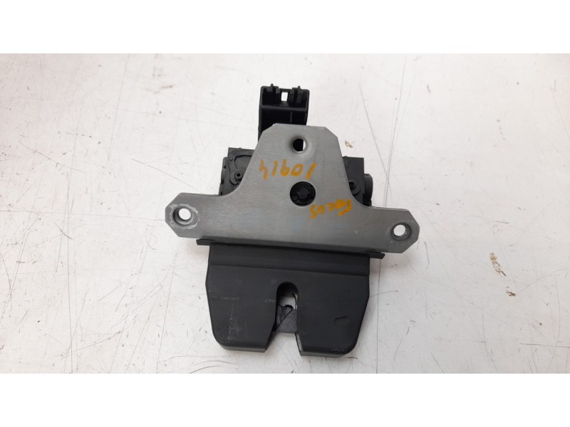 Recambio de cerradura maletero / porton para ford focus lim. referencia OEM IAM 8M51R442A66CA  