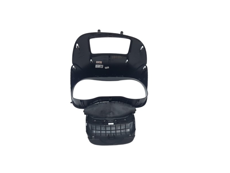 Recambio de moldura para hyundai kona referencia OEM IAM 84830J9100  