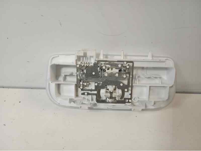 Recambio de luz interior para renault megane iii berlina 5 p dynamique referencia OEM IAM 8200480127  