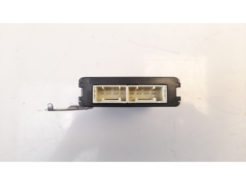 Recambio de modulo electronico para toyota yaris city referencia OEM IAM 896900D120  
