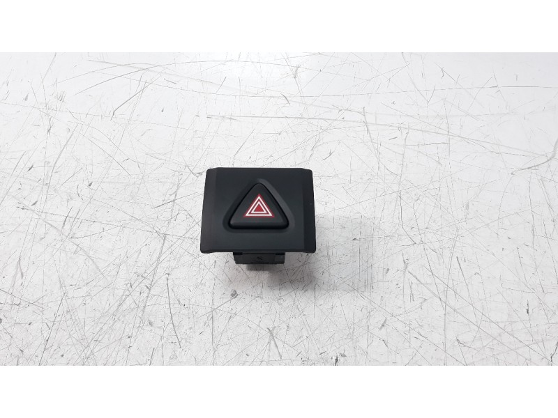 Recambio de warning para hyundai kona 1.0 tgdi cat referencia OEM IAM 93790J900  