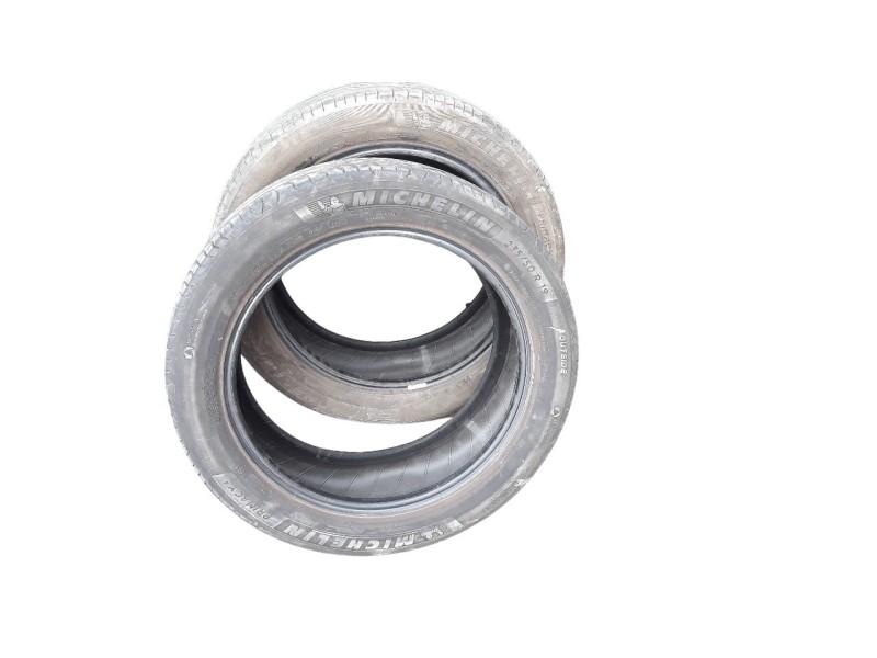 Recambio de neumatico para hyundai kona 1.0 tgdi cat referencia OEM IAM 2355019  