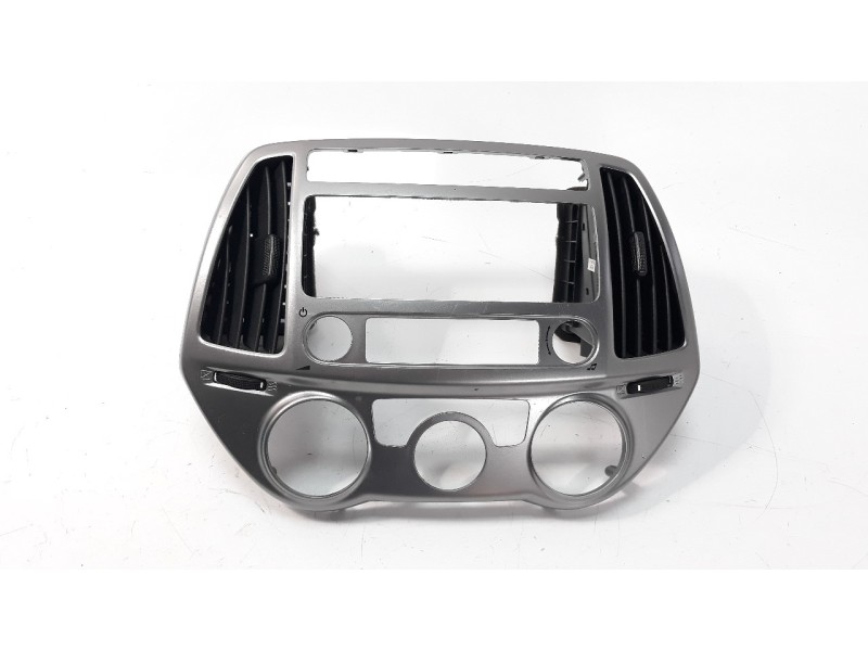 Recambio de rejilla aireadora para hyundai i20 1.2 16v cat referencia OEM IAM 847041J630  