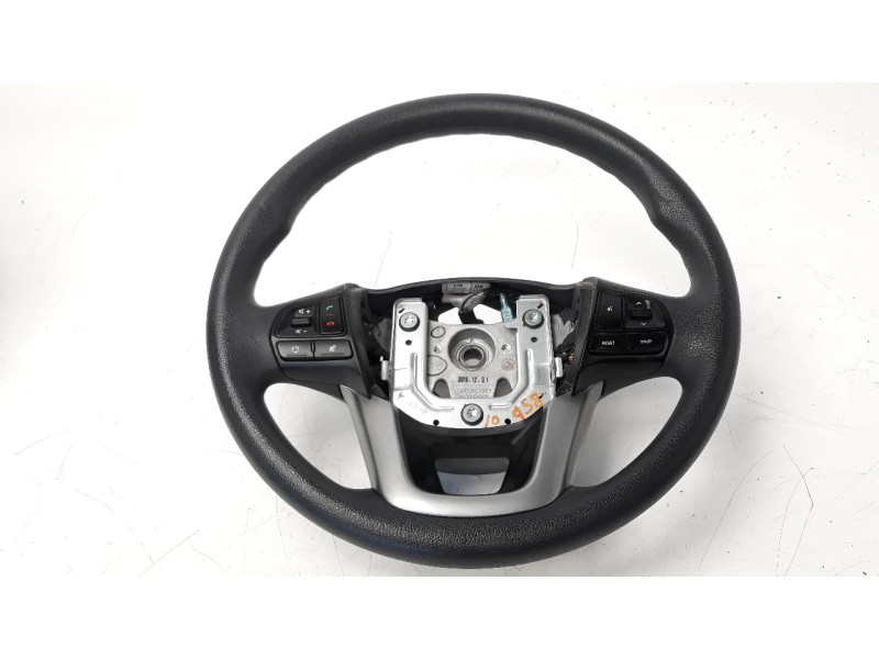 Recambio de volante para kia rio 1.2 cat referencia OEM IAM 561001W542HU  