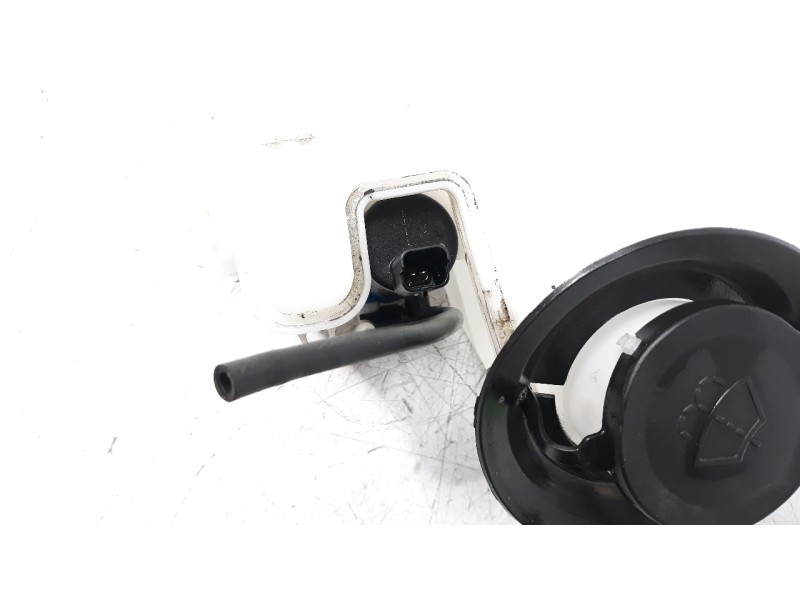 Recambio de deposito limpia para dacia jogger expression jogger referencia OEM IAM 289105693R  