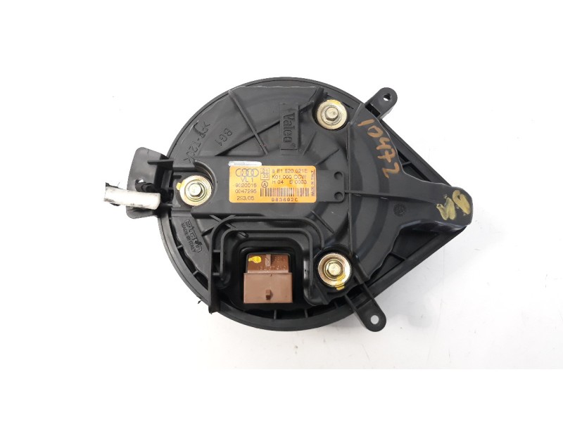 Recambio de ventilador calefaccion para audi a4 berlina (8e) 2.0 tdi referencia OEM IAM 8E1820021E  