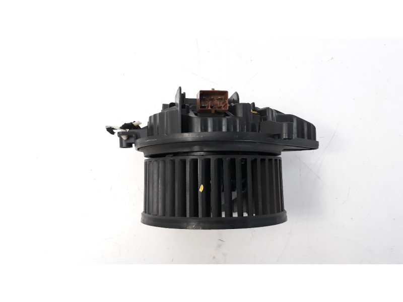 Recambio de ventilador calefaccion para audi a4 berlina (8e) 2.0 tdi referencia OEM IAM 8E1820021E  