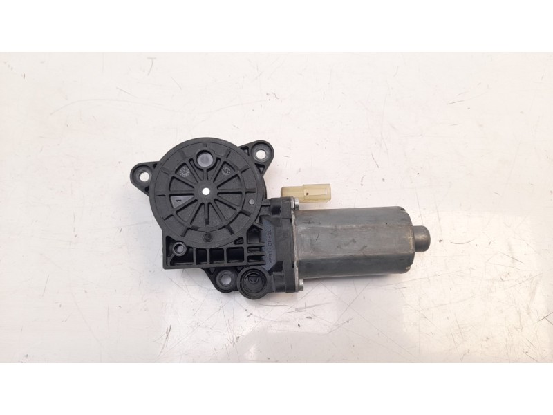 Recambio de motor elevalunas delantero derecho para ford fusion (cbk) 1.4 tdci cat referencia OEM IAM 0130821939  