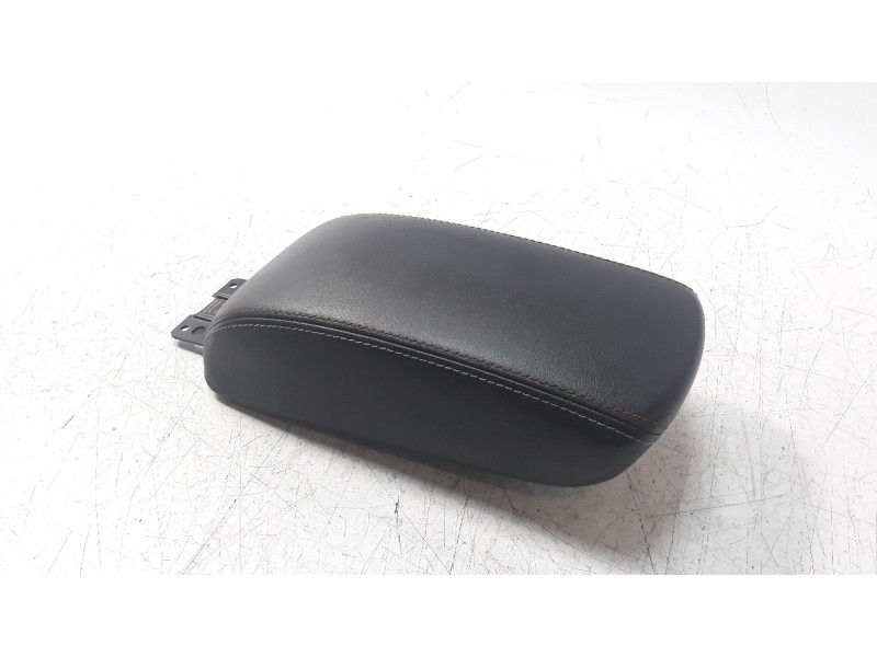 Recambio de apoyabrazos central para jeep compass ii 2.0 m-jet cat referencia OEM IAM 2031563XW1  