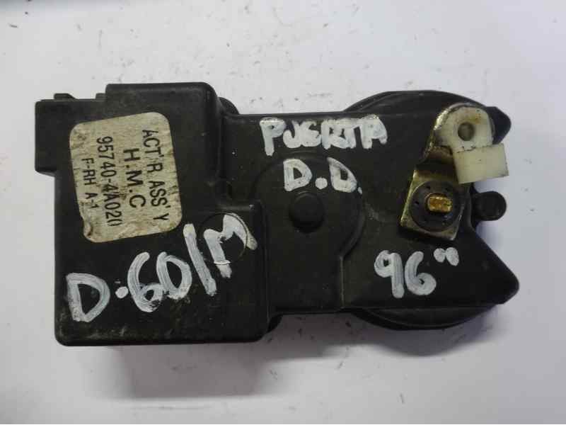 Recambio de motor cierre centralizado delantero derecho para hyundai h 1 referencia OEM IAM 957404A020  