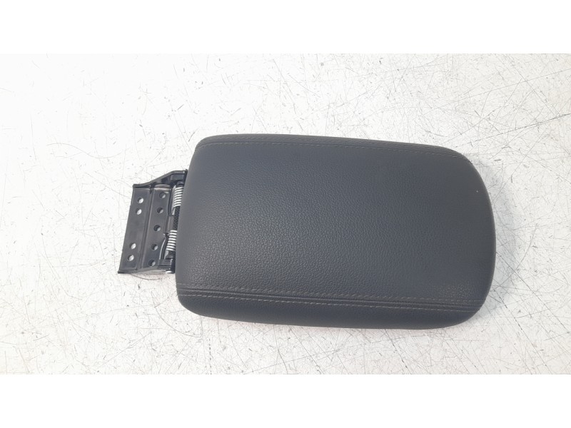 Recambio de apoyabrazos central para hyundai i30 (pd) 1.0 tgdi cat referencia OEM IAM 84660G4000  