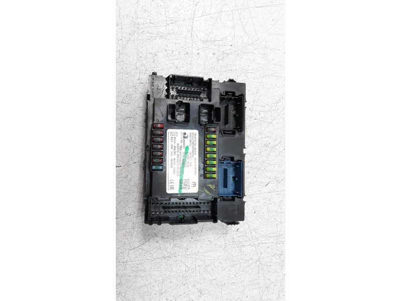Recambio de caja reles / fusibles para jeep compass ii 2.0 m-jet cat referencia OEM IAM P68381687AD  