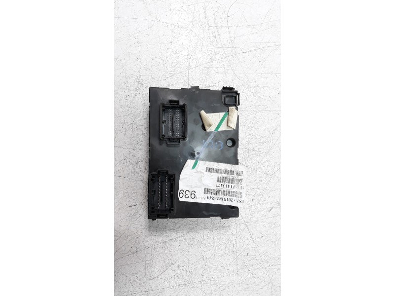 Recambio de caja reles / fusibles para jeep compass ii 2.0 m-jet cat referencia OEM IAM P68381687AD  
