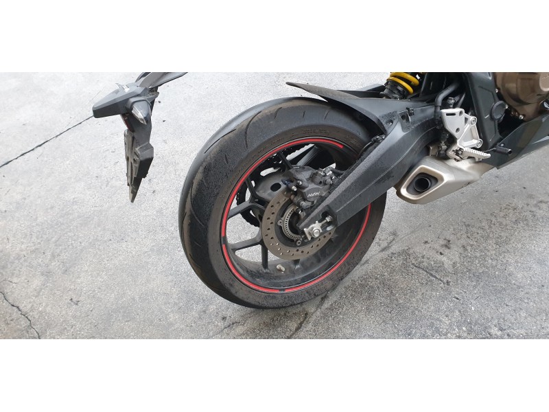 Recambio de llanta para honda cbr 650r referencia OEM IAM 42650MJEDB0ZA  