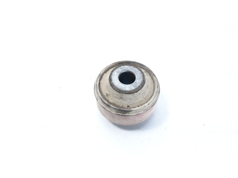Recambio de soporte motor para land rover discovery 2.7 td v6 cat referencia OEM IAM KVF500140  