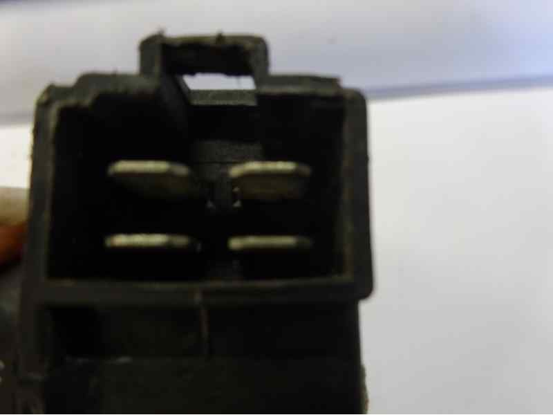 Recambio de motor cierre centralizado delantero derecho para hyundai h 1 referencia OEM IAM 957404A020  