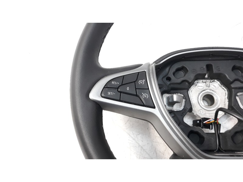 Recambio de volante para dacia jogger expression jogger referencia OEM IAM 484007828R  