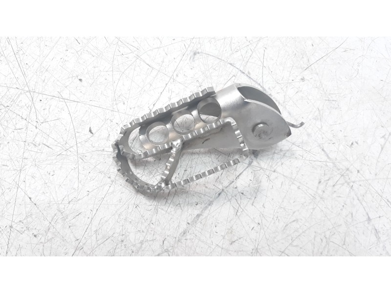 Recambio de estribo para bmw r 1200 gs/r/hp2 referencia OEM IAM 46717729282  