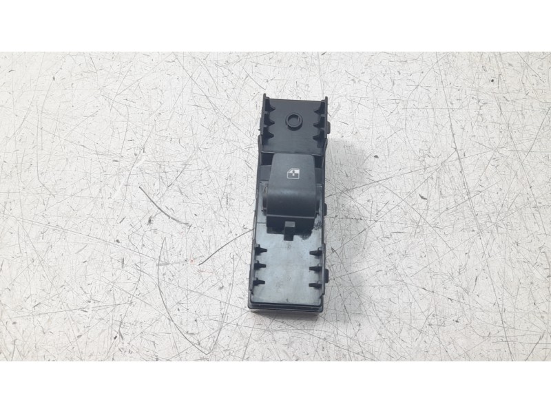 Recambio de mando elevalunas trasero derecho para hyundai i30 (pd) 1.0 tgdi cat referencia OEM IAM 93581G3010  