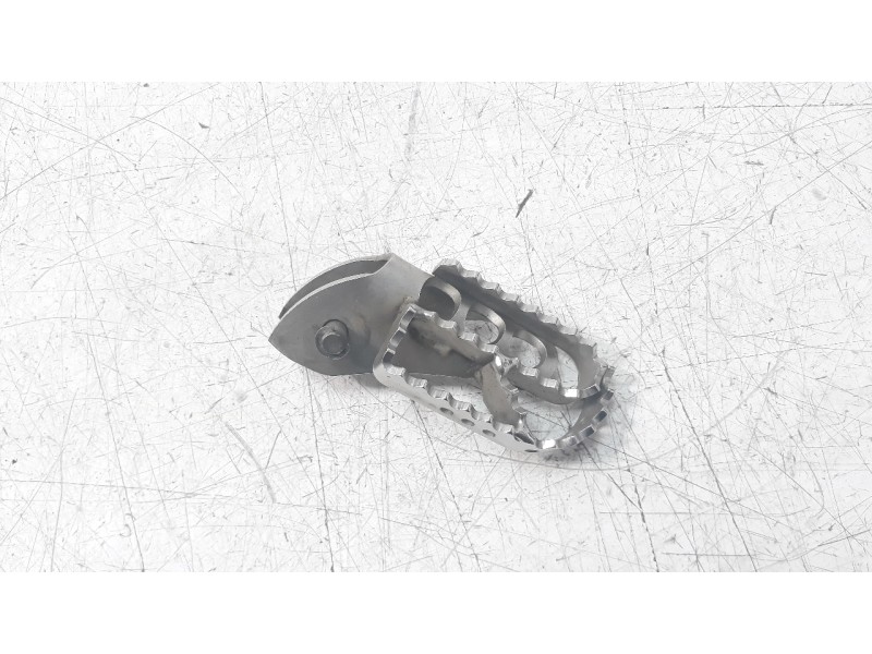 Recambio de estribo para bmw r 1200 gs/r/hp2 referencia OEM IAM 46717729281  