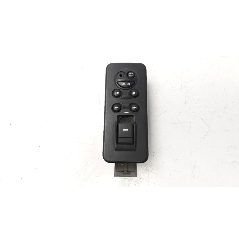 Recambio de mando elevalunas trasero izquierdo para land rover discovery 2.7 td v6 cat referencia OEM IAM YUD501080PVJ  