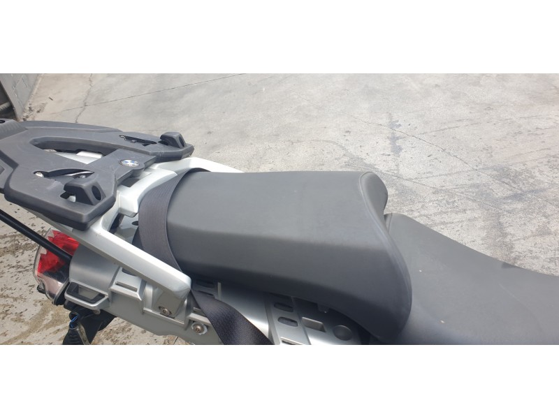 Recambio de asiento para bmw r 1200 gs/r/hp2 referencia OEM IAM 52537721896  
