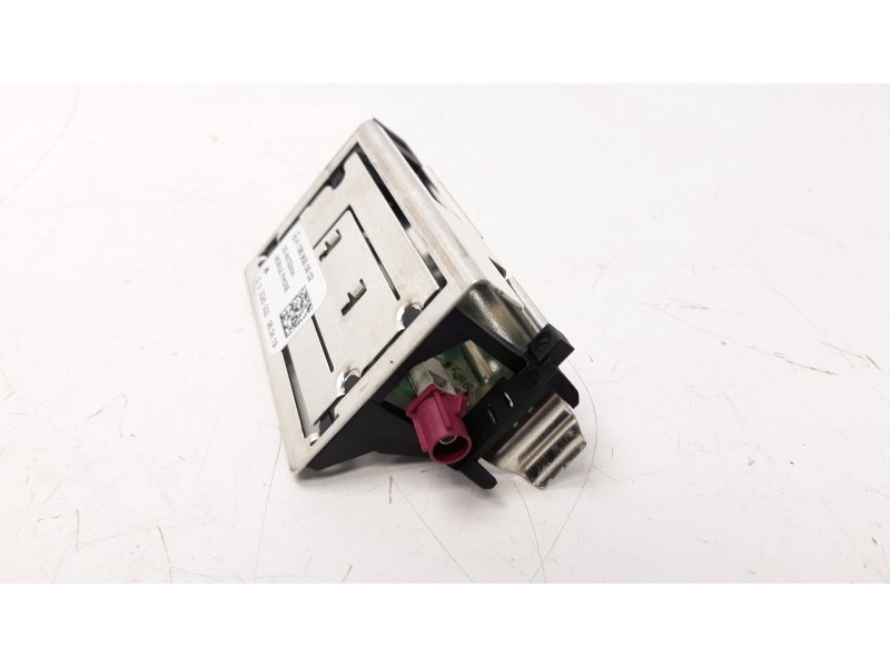 Recambio de antena para mercedes-benz cla-klasse (bm 118) 1.3 cat referencia OEM IAM A1569050902  