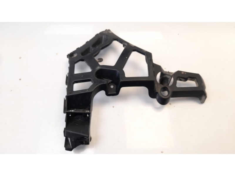 Recambio de molduras traseras para renault megane iii berlina 5 p limited referencia OEM IAM 0001029624  