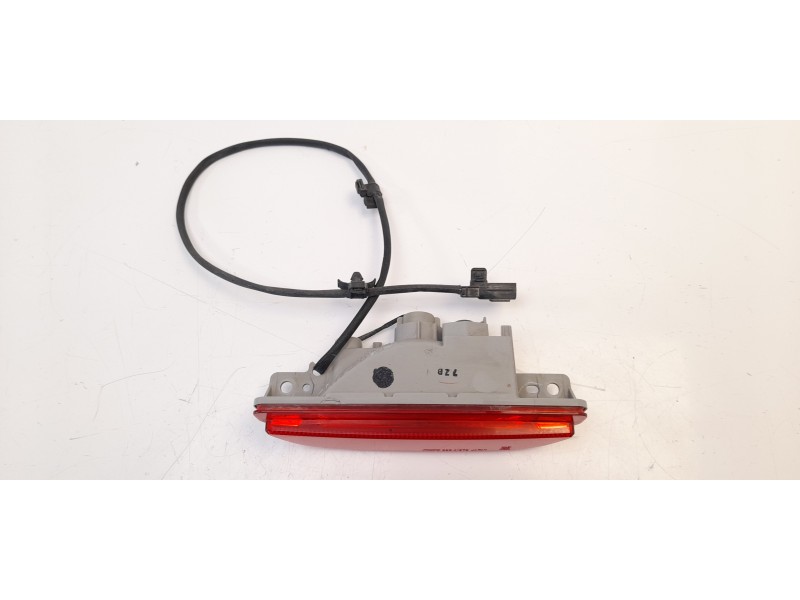 Recambio de piloto trasero central para mazda 3 lim. () 2.2 turbodiesel cat referencia OEM IAM BHR151650  