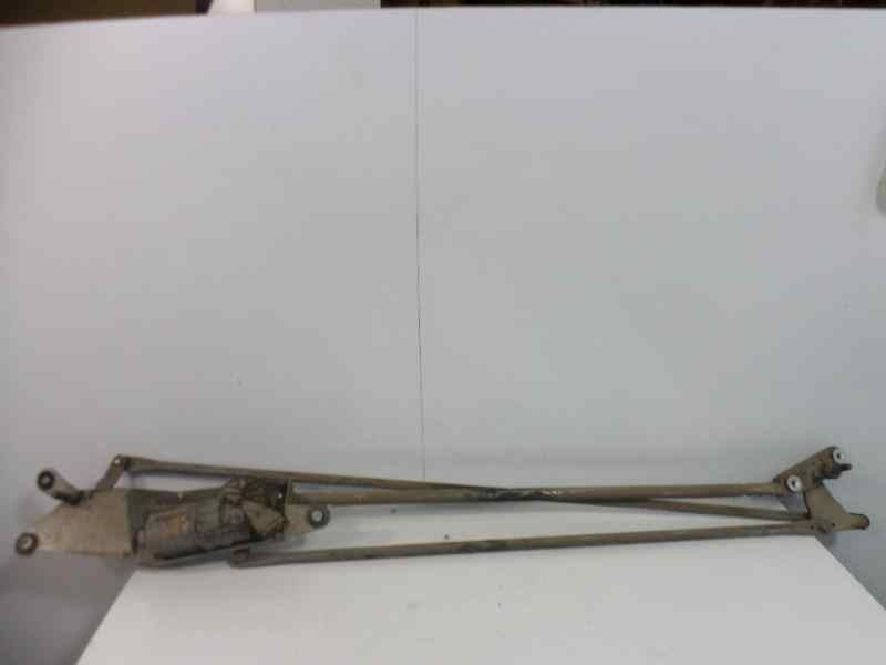 Recambio de motor limpia delantero para renault modus confort dynamique referencia OEM IAM 0390241777  