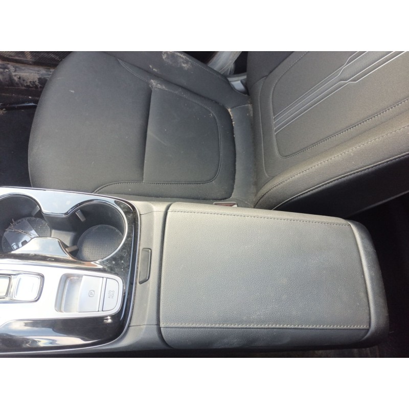 Recambio de apoyabrazos central para hyundai tucson (nx) style plug-in hybrid 4wd referencia OEM IAM   