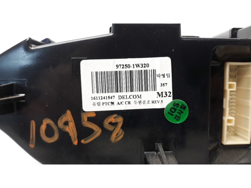 Recambio de mando calefaccion / aire acondicionado para kia rio 1.2 cat referencia OEM IAM 972501W320  