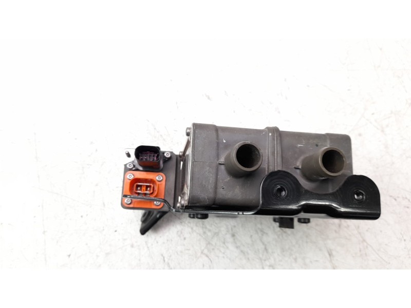 Recambio de valvula intercambio de calefaccion para audi q7 4mg referencia OEM IAM 12E963231G  