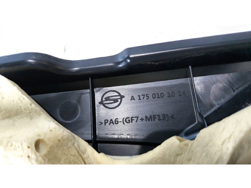 Recambio de tapa motor para ssangyong tivoli urban 4x2 referencia OEM IAM A1740101014  